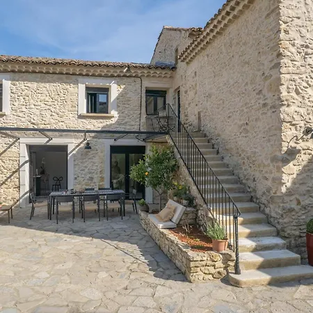Сasa de vacaciones Splendide Bastide 4 Ch Avec Piscine Proche Uzes *
