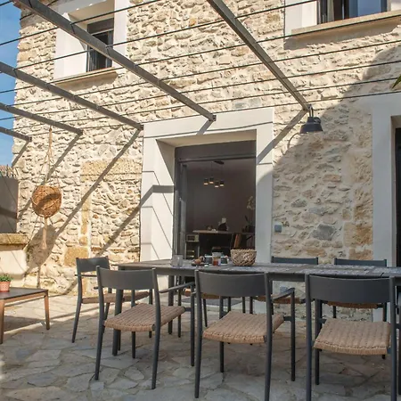 Splendide Bastide 4 Ch Avec Piscine Proche Uzes *