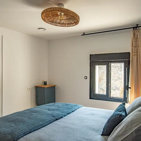 Сasa de vacaciones Splendide Bastide 4 Ch Avec Piscine Proche Uzes Connaux